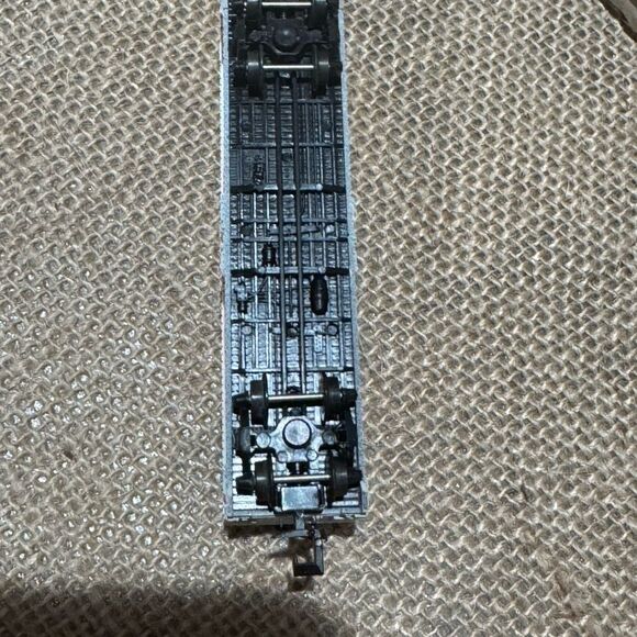 MiniTrix N Scale Box Car - Picture 7 of 8